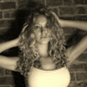 Meet your Posher, Justine lynn